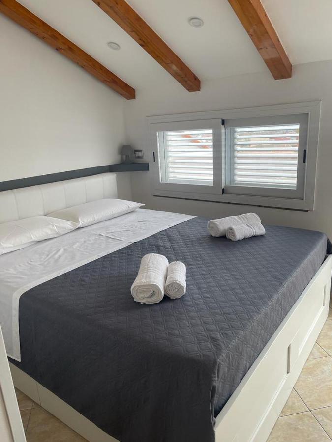 Garibaldi Suites & Apartments Catania Exteriör bild