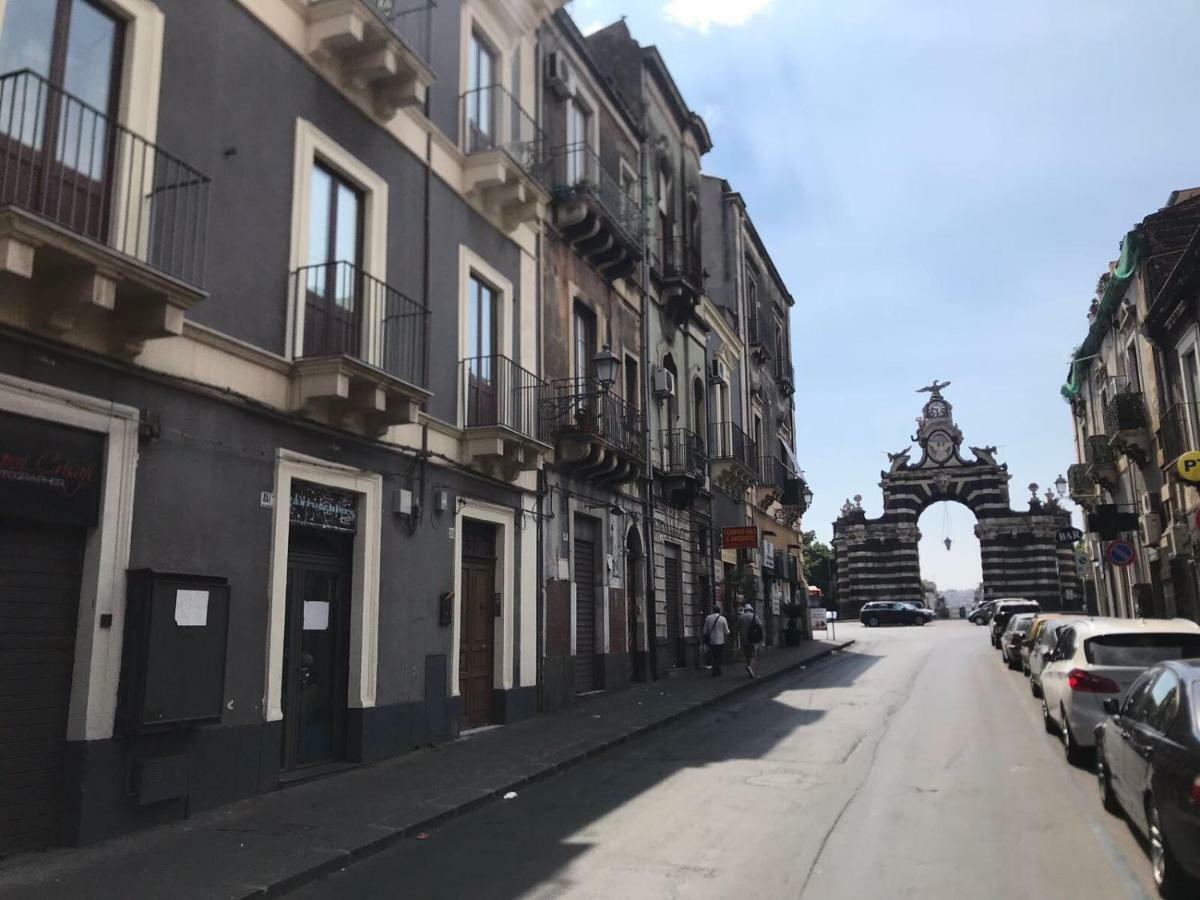 Garibaldi Suites & Apartments Catania Exteriör bild